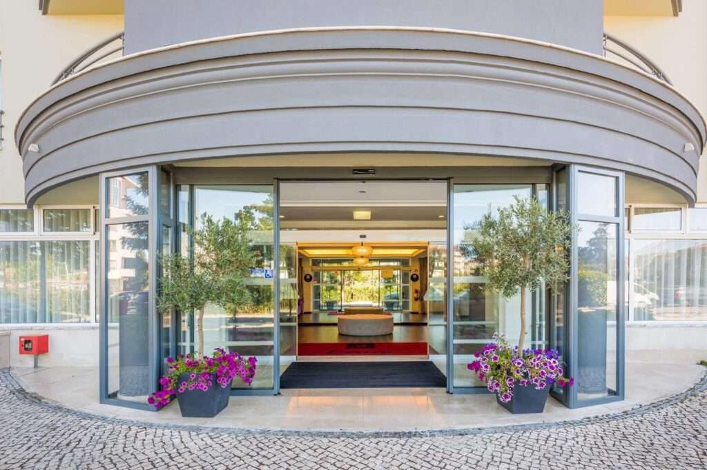 L Hotels Fátima Trademark Collection by Wyndham (1)