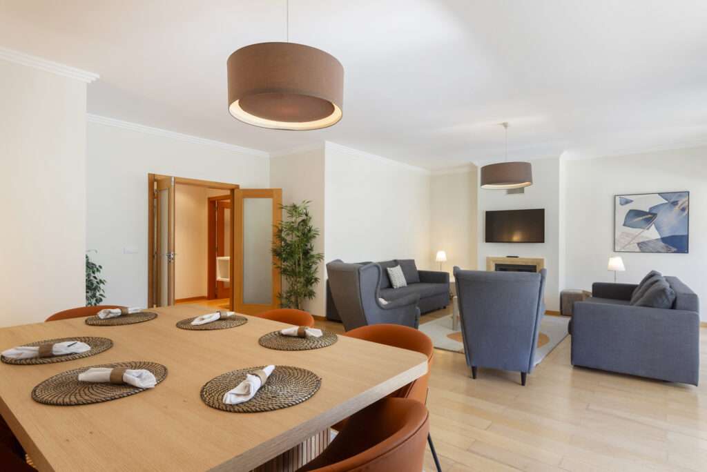 L Towers - Elegant Spacious Apartments in Paço de Arcos Oeiras Portugal (5)